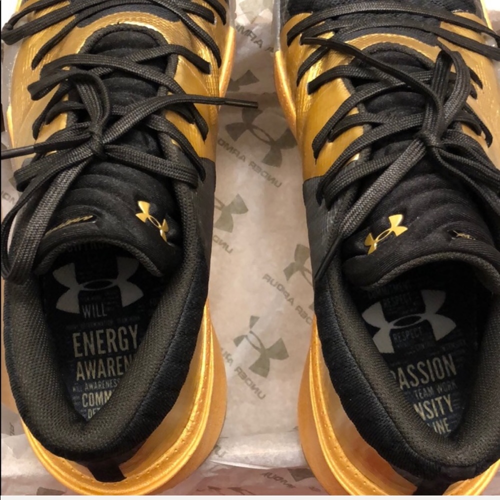 Under Armour - Picture 6 of 7